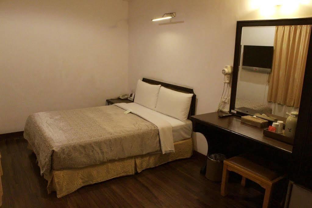 Kaja Hotel Kaohsiung Buitenkant foto