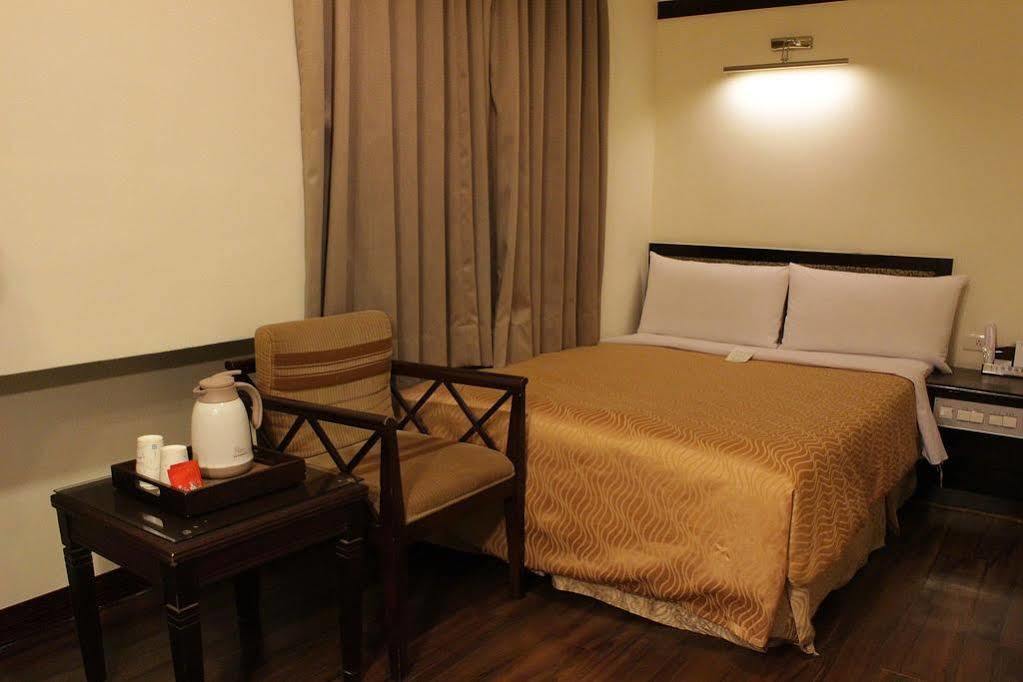 Kaja Hotel Kaohsiung Buitenkant foto